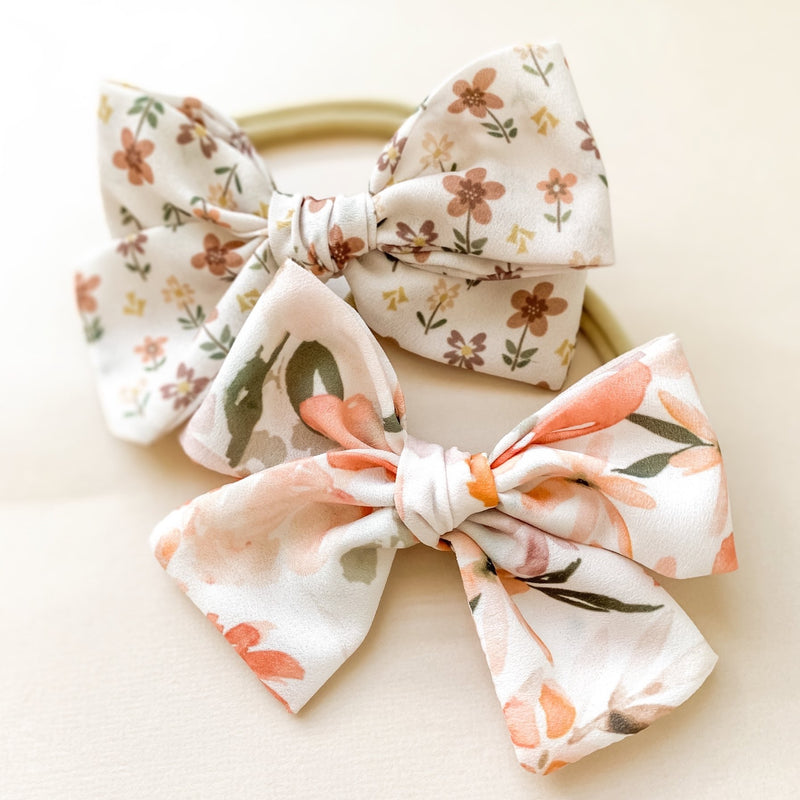 Pinwheel Bow | Apricot floral